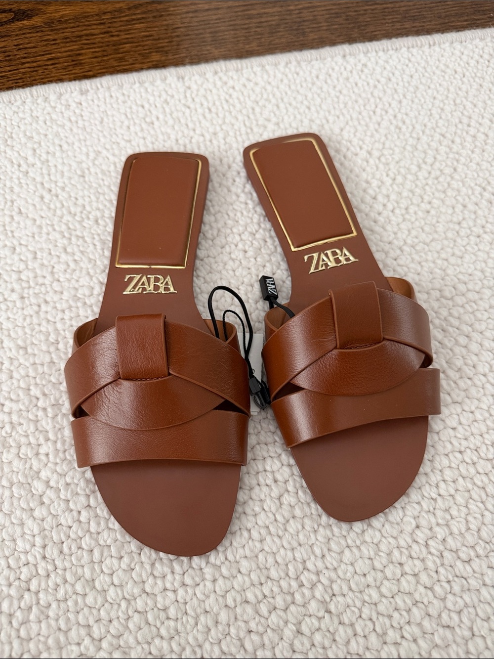 Zara Women’s Brown Leather Slide Sandals